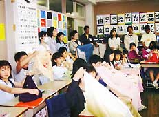 小学校での風呂敷講座